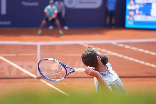 ESP: Barcelona Open Banc, Condfe de Godo Trophy Benoit Paire during the match of Barcelona Open Banc Sabadell, Conde de Godo Trophy between Soonwooi Kwon and Benoit Pairee played at Real Club de Tenis Barccelona on April 18, 2022 in Barcelona, Spain. kpmg Copyright: xBaguxBlancox xxPRESSINPHOTOtx DSC09553
