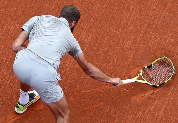 Sport Themen der Woche KW16 Sport Bilder des Tages Barcelona Open Banc Sabadell 2022 Benoit Paire during the match against Soonwoo Kwon, corresponding to the Barcelona Open Banc Sabadell tennis tournament, 69th Conde de Godo Trophy, in Barcelona, on 18th April 2022. Barcelona Barcelona Spain  Copyright: xUrbanandsportx originalFilename:urbanandsport-barcelon220418_npHrQ.jpg