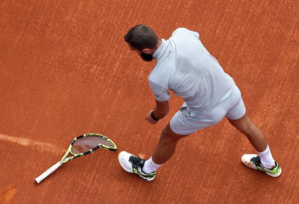 Barcelona Open Banc Sabadell 2022 Benoit Paire break his racket during the match against Soonwoo Kwon, corresponding to the Barcelona Open Banc Sabadell tennis tournament, 69th Conde de Godo Trophy, in Barcelona, on 18th April 2022. Barcelona Barcelona Spain  Copyright: xUrbanandsportx originalFilename:urbanandsport-barcelon220418_npqs4.jpg