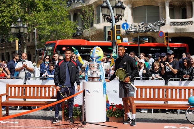 April 18, 2022, Barcelona, Barcelona, Spain: Felix Auger Aliassime and Carlos Alcaraz during the photo oportunity exhibition between Carlos Alcaraz and Felix Auger Aliassime at Passeig de Gracia in Barcelona, Spain. Barcelona Spain - ZUMAd159 20220418_zia_d159_022 Copyright: xDavidxRamirezx