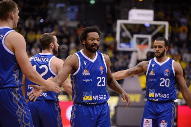 Quantez Robertson 23 Fraport Skyliners , Lorenz Brenneke 21 Fraport Skyliners , Marcel Ponitka 42 Fraport Skyliners and Rasheed Moore 20 Fraport Skyliners during the game EWE Baskets Oldenburg vs Fraport Skyliners Frankfurt Basketball, BBL, 2021 2022 season, 31 match day, 18 04 2022 Copyright xErikxHillmer EIBNERx EP EHR EWE Baskets Oldenburg vs Fraport Skyliners Frankfurt Basketball, BBL, 2021 2022 season, 31 match day, 18 04 2022 Oldenburg. Copyright: xErikxHillmer EIBNERx EP_EHR