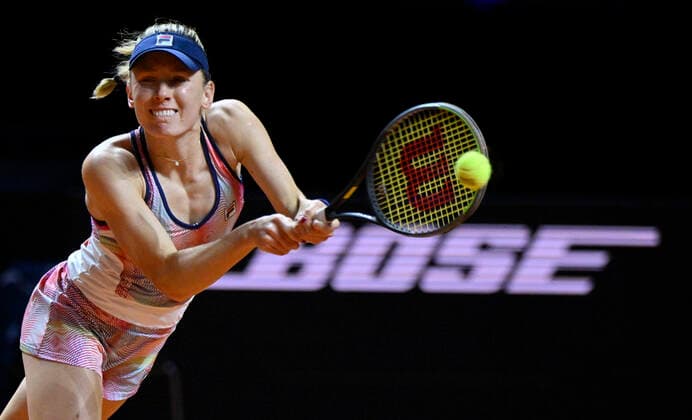 Ekaterina Alexandrova RUS Action Tennis Women Porsche Cup Porsche Tennis Grand Prix GP Stuttgart 2022 Porsche Arena 18 04 2022 DFL REGULATES PROHIBIT ANY USE OF PHOTOGRAPHS AS IMAGE SEQUENCES AND OR QUASI VIDEO Porsche Tennis Grand Prix GP Stuttgart 2022