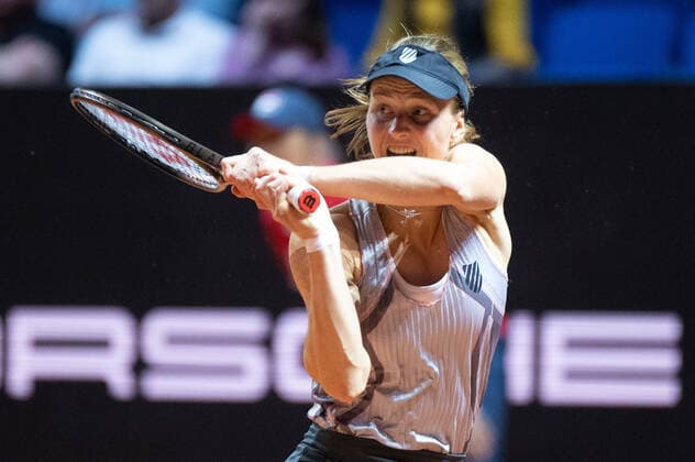 Liudmila Samsonova Germany, Stuttgart, 18 04 2022, Tennis, Porsche Tennis Grand Prix, 2022, Round 1, L Samsonova C Paquet FRA , Porsche Arena Foto A2 Bildagentur Peter Hartenfelser