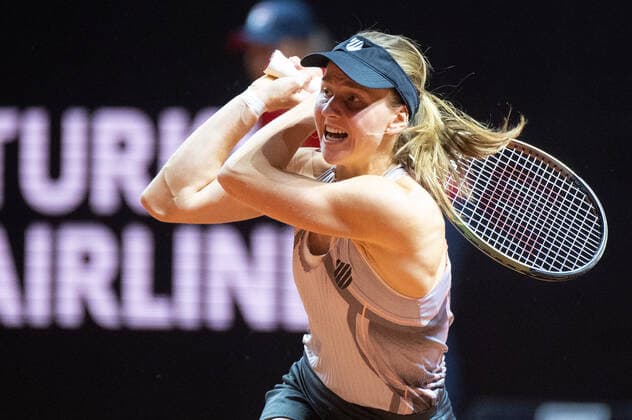 Liudmila Samsonova Germany, Stuttgart, 18 04 2022, Tennis, Porsche Tennis Grand Prix, 2022, Round 1, L Samsonova C Paquet FRA , Porsche Arena Foto A2 Bildagentur Peter Hartenfelser