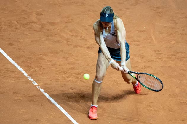 Liudmila Samsonova Germany, Stuttgart, 18 04 2022, Tennis, Porsche Tennis Grand Prix, 2022, Round 1, L Samsonova C Paquet FRA , Porsche Arena Foto A2 Bildagentur Peter Hartenfelser