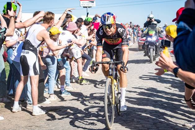 VAN AERT Wout Paris Roubaix MenÂs Race VAN AERT Wout BEL JUMBO VISMA TJV NED landscape horizontal Landscape Event Event Paris Roubaix Category Category Cycling Road Cycling Elite Men 1 UWT Location Place Europe France Start Compigne Finish Roubaix Discipline Road Race RR Distance 257,2 km Date Date 17 04 2022 Sunday