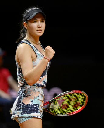 Eva Lys GER Cheer Joy Emotion Tennis Women Porsche Cup Porsche Tennis Grand Prix GP Stuttgart 2022 Porsche Arena 19 04 2022 DFL REGULATES PROHIBIT ANY USE OF PHOTOGRAPHS AS IMAGE SEQUENCES AND OR QUASI VIDEO Porsche Tennis Grand Prix GP Stuttgart 2022