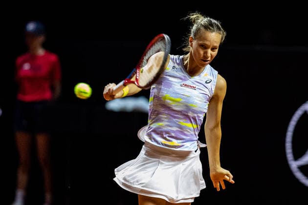Viktorija Golubic, Swiss, Switzerland Tennis Womens Porsche Cup Porsche Tennis Grand Prix GP Stuttgart 2022 Porsche Arena 19 04 2022 Porsche Tennis Grand Prix Stuttgart 2022, 19 04 2022 Stuttgart Copyright: xEibner-Pressefoto RogerxBuerkex EP_EER