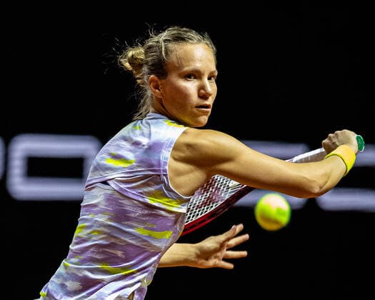 Viktorija Golubic, Swiss, Switzerland Tennis Womens Porsche Cup Porsche Tennis Grand Prix GP Stuttgart 2022 Porsche Arena 19 04 2022 Porsche Tennis Grand Prix Stuttgart 2022, 19 04 2022 Stuttgart Copyright: xEibner-Pressefoto RogerxBuerkex EP_EER