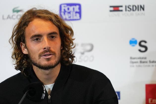 ESP: Barcelona Open Banc, Conde de Godo Trophy Stefanos Tsitsipas Stefanos Tsitsipas during press conference, PK, Pressekonferenz in the Barcelona Open Banc Sabadell, Conde de Godo Trophy played at Real Club de Tenis Barccelona on April 19, 2022 in Barcelona, Spain. knpg Copyright: xBaguxBlancox xPRESSINPHOTOx PS_220419_010