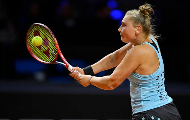 Nastasja Schunk GER Action Tennis Women Porsche Cup Porsche Tennis Grand Prix GP Stuttgart 2022 Porsche Arena 19 04 2022 DFL REGULATES PROHIBIT ANY USE OF PHOTOGRAPHS AS IMAGE SEQUENCES AND OR QUASI VIDEO Porsche Tennis Grand Prix GP Stuttgart 2022