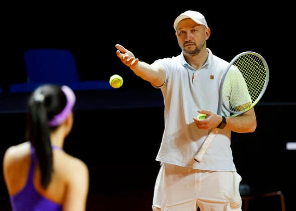 Eva Lys trains with her father and coach Wolodymyr Lys Tennis Porsche Tennis Grand Prix 2017 WTA Porsche Arena Stuttgart Germany 20 April 2022 Copyright: xJuergenxHasenkopfx