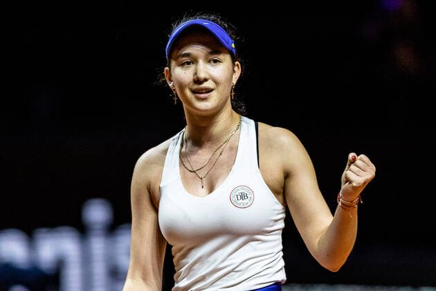 Eva Lys with victory fist, Germany, Germany Tennis Women Porsche Cup Porsche Tennis Grand Prix GP Stuttgart 2022 Porsche Arena 20 04 2022 Porsche Tennis Grand Prix Stuttgart 2022, 20 04 2022 Stuttgart Copyright: xEibner-Pressefoto RogerxBuerkex EP_EER