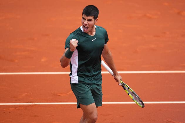 ESP: Barcelona Open Banc, Conde de Godo Trophy Carlos Alcaraz celebrates the victory during the Barcelona Open Banc Sabadell, Conde de Godo Trophy played at Real Club de Tenis Barcelona on April 20, 2022 in Barcelona, Spain. kpng Copyright: xBaguxBlancox xPRESSINPHOTOx PS_220420_119