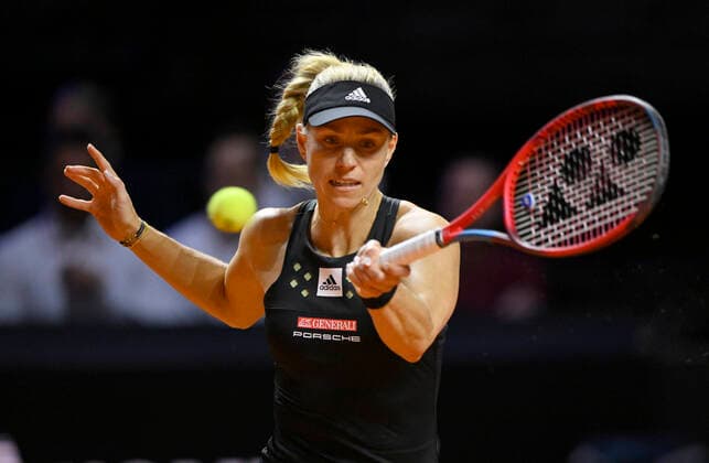 Angelique Kerber GER Action Tennis Women Porsche Cup Porsche Tennis Grand Prix GP Stuttgart 2022 Porsche Arena 20 04 2022 DFL REGULATIONS PROHIBIT ANY USE OF PHOTOGRAPHS AS IMAGE SEQUENCES AND OR QUASI VIDEO Porsche Tennis Grand Prix GP Stuttgart 2022