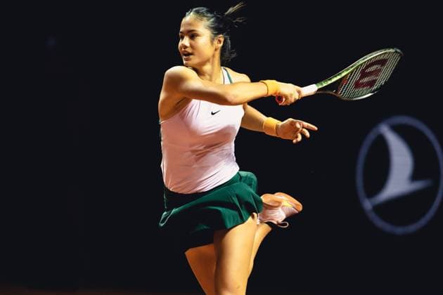 Stuttgart, Germany, April 20th 2022: Emma Raducanu of Great Britain in action during her 1st Round Singles match of the 2022 Porsche Tennis Grand Prix against Storm Sanders of Australia at the Porsche Arena in Stuttgart, Germany Dan O Connor SPP 2022 Porsche Tennis Grand Prix - 1st Round Singles - Storm Sanders v Emma Raducanu - Porsche Arena 