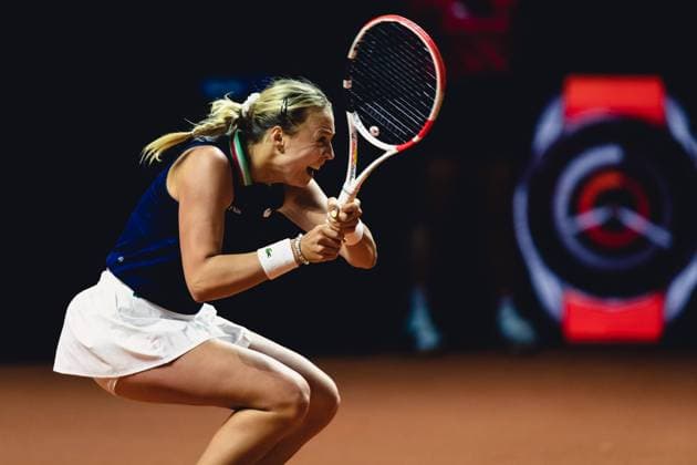 Stuttgart, Germany, April 20th 2022: Anett Kontaveit of Estonia in action during her 1st Round Singles match of the 2022 Porsche Tennis Grand Prix against Angelique Kerber of Germany at the Porsche Arena in Stuttgart, Germany Dan O Connor SPP 2022 Porsche Tennis Grand Prix - 1st Round Singles - Anett Kontaveit v Angelique Kerber - Porsche Arena 