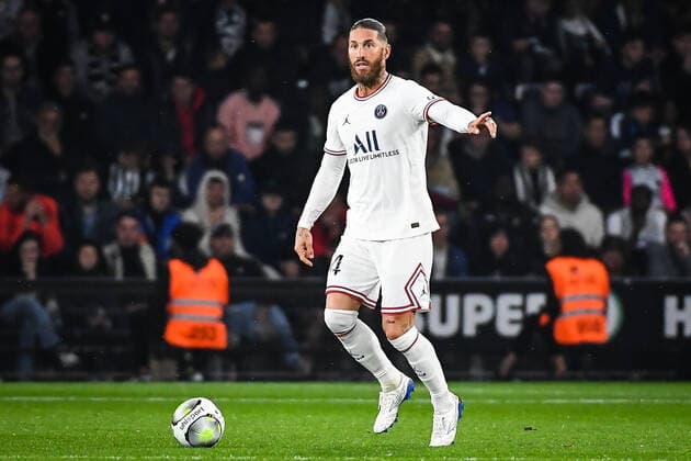 April 20, 2022, Angers, France, France: Sergio RAMOS of PSG during the Ligue 1 match between Angers SCO and Paris Saint-Germain (PSG) at Raymond-Kopa stadium on April 20, 2022 in Angers, France. Angers France - ZUMAm308 20220420_zsp_m308_007 Copyright: xMatthieuxMirvillex
