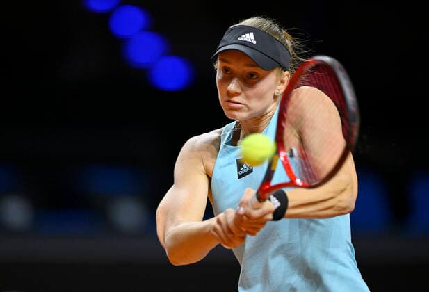 Elena Rybakina KAZ Action Tennis Women Porsche Cup Porsche Tennis Grand Prix GP Stuttgart 2022 Porsche Arena 21 04 2022 DFL REGULATES PROHIBIT ANY USE OF PHOTOGRAPHS AS IMAGE SEQUENCES AND OR QUASI VIDEO Porsche Tennis Grand Prix GP Stuttgart 2022