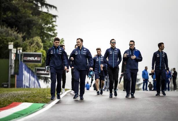 IMOLA Nicholas Latifi 3rd R, Williams walks the track of the Autodromo Enzo e Dino Ferrari at Imola ahead of the Emilia Romagna F1 Grand Prix REMKO DE WAAL GP Emilia Romagna 2022 2022 xVIxANPxSportx xxANPxIVx 447395643 originalFilename: 447395643.jpg