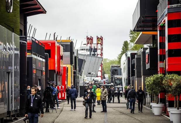 2022 04 21 13 20 57 IMOLA The Formula 1 paddock at the Autodromo Enzo e Dino Ferrari in Imola prior to the Emilia Romagna F1 Grand Prix REMKO DE WAAL netherlands out belgium out Imola xVIxxIVx 447395611 originalFilename: 0156526457st.jpg