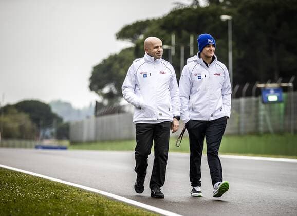 2022 04 21 11 07 17 IMOLA Mick Schumacher Haas walks the track of the Autodromo Enzo e Dino Ferrari in Imola ahead of the Emilia Romagna F1 Grand Prix REMKO DE WAAL netherlands out belgium out Imola xVIxxIVx 447395632 originalFilename: 0156527446st.jpg