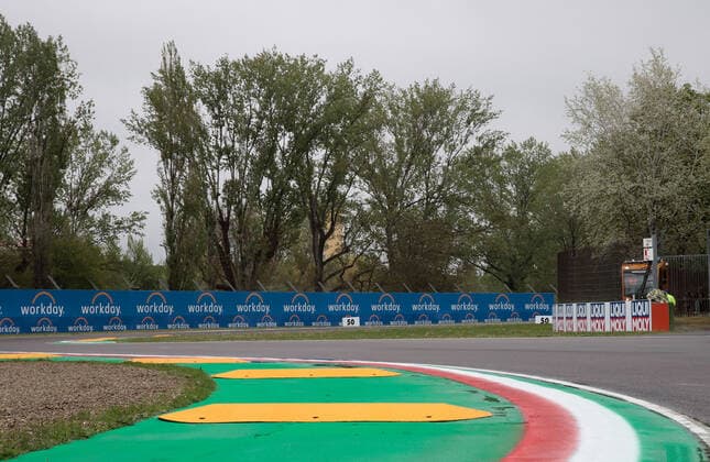 Imola, Curbs could become a problem for the new Formula 1 cars, ITA, Formula 1 Grand Prix Emilia Romagna, Imola, 21 04 2022 ITA, Formula 1 Grand Prix Emilia Romagna, Imola, 21 04 2022 Copyright: xFoto:xEIBNER ThomasxFuesslerx EP_tfr