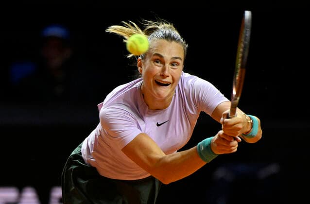 Aryna Sabalenka BLR Action Tennis Women Porsche Cup Porsche Tennis Grand Prix GP Stuttgart 2022 Porsche Arena 21 04 2022 DFL REGULATES PROHIBIT ANY USE OF PHOTOGRAPHS AS IMAGE SEQUENCES AND OR QUASI VIDEO Porsche Tennis Grand Prix GP Stuttgart 2022