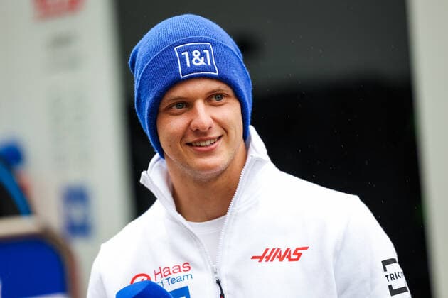 SCHUMACHER Mick (ger), Haas F1 Team VF-22 Ferrari, portrait during the Formula 1 Grand Premio del Made in Italy e dell Emilia-Romagna 2022, 4th round of the 2022 FIA Formula One World Championship, WM, Weltmeisterschaft on the Imola Circuit, from April 22 to 24, 2022 in Imola, Italy - F1 - EMILIA ROMAGNA GRAND PRIX 2022 DPPI Panoramic  20220421_GOOD9824