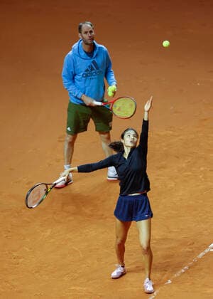 Emma Raducanu and Torben Beltz, Training Tennis Porsche Tennis Grand Prix 2022 WTA Porsche Arena Stuttgart Germany 21 April 2022 Copyright: xJuergenxHasenkopfx