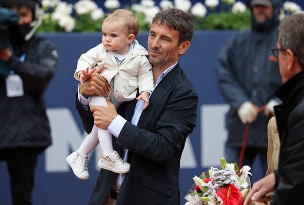 Barcelona Open Banc Sabadell 2022 - Day Four Tribute to Tommy Robredo upon retiring from active tennis after being eliminated by Bernabe Zapata on the first day of the Barcelona Open Banc Sabadell, in Barcelona, on 20th April 2022. Barcelona Barcelona Spain  Copyright: xUrbanandsportx originalFilename:urbanandsport-tributet220420_np4oq.jpg