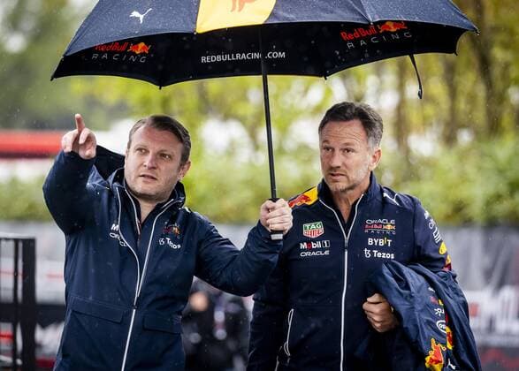 IMOLA Team Principal Christian Horner R, Oracle Red Bull Racing arriving at the track ahead of the 1st free practice session of the Emilia Romagna F1 Grand Prix on Autodromo Enzo e Dino Ferrari REMKO DE WAAL GP Emilia Romagna 2022 Practice 1 2022 xVIxANPxSportx xxANPxIVx 447434226 originalFilename: 447434226.jpg