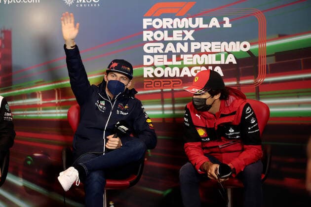 Driver Press Conference, Max Verstappen NED, Oracle Red Bull Racing 1 , left , Carlos Sainz jr, ESP, Scuderia Ferrari 55 ITA, Formula 1 Grand Prix Emilia Romagna, Imola, 22 04 2022 ITA, Formula 1 Grand Prix Emilia Romagna, Imola, 22 04 2022 Imola Copyright: xFoto:xEIBNER ThomasxFuesslerx EP_tfr