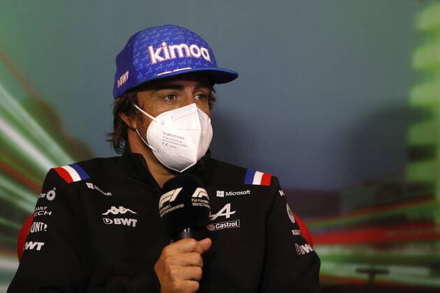 ALONSO Fernando (spa), Alpine F1 Team A522, portrait, press conference, PK, Pressekonferenz during the Formula 1 Grand Premio del Made in Italy e dell Emilia-Romagna 2022, 4th round of the 2022 FIA Formula One World Championship, WM, Weltmeisterschaft on the Imola Circuit, from April 22 to 24, 2022 in Imola, Italy - F1 - EMILIA ROMAGNA GRAND PRIX 2022 DPPI Panoramic GP2204_093713_X4I6239