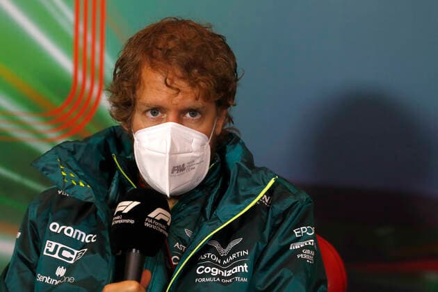 5 Sebastian Vettel DEU, Aston Martin Aramco Cognizant F1 Team , F1 Grand Prix of Emilia Romagna at Autodromo Enzo e Dino Ferrari on April 22, 2022 in Imola, Italy Photo by Carl Bingham LAT Motorsport Images DPPI via HOCH ZWEI Imola Italy