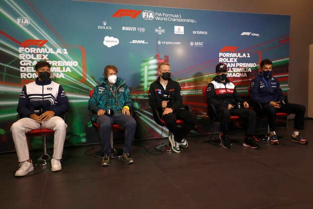 10 Pierre Gasly FRA, Scuderia AlphaTauri , 5 Sebastian Vettel DEU, Aston Martin Aramco Cognizant F1 Team , 20 Kevin Magnussen DNK, Haas F1 Team , 24 Guanyu Zhou CHN, Alfa Romeo F1 Team ORLEN , 23 Alexander Albon THA, Williams Racing , F1 Grand Prix of Emilia Romagna at Autodromo Enzo e Dino Ferrari on April 22, 2022 in Imola, Italy Photo by Carl Bingham LAT Motorsport Images DPPI via HOCH ZWEI Imola Italy