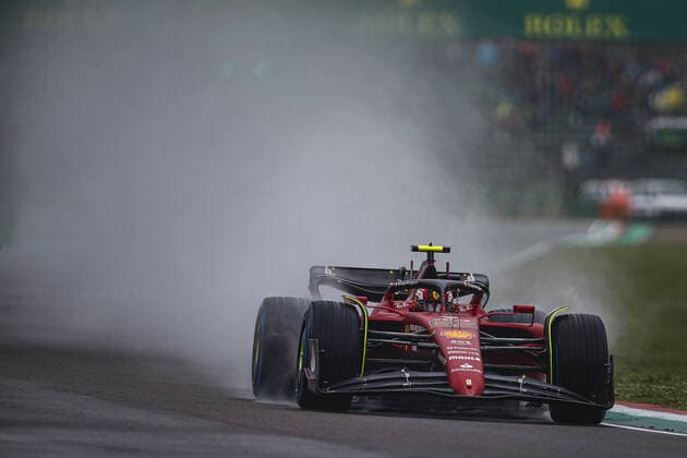 55 SAINZ Carlos (spa), Scuderia Ferrari F1-75, action during the Formula 1 Grand Premio del Made in Italy e dell Emilia-Romagna 2022, 4th round of the 2022 FIA Formula One World Championship, WM, Weltmeisterschaft on the Imola Circuit, from April 22 to 24, 2022 in Imola, Italy - F1 - EMILIA ROMAGNA GRAND PRIX 2022 DPPI Panoramic  _B2_3894