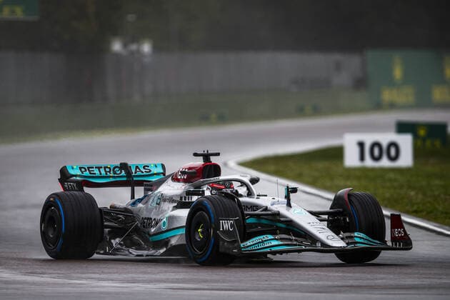 63 RUSSELL George (gbr), Mercedes AMG F1 Team W13, action during the Formula 1 Grand Premio del Made in Italy e dell Emilia-Romagna 2022, 4th round of the 2022 FIA Formula One World Championship, WM, Weltmeisterschaft on the Imola Circuit, from April 22 to 24, 2022 in Imola, Italy - F1 - EMILIA ROMAGNA GRAND PRIX 2022 DPPI Panoramic  _B2_4102