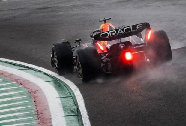 IMOLA Max Verstappen Oracle Red Bull Racing on track during practice 1 ahead of the Emilia Romagna F1 Grand Prix at Autodromo Enzo e Dino Ferrari on April 22, 2022 in Imola, Italy REMKO DE WAAL GP Emilia Romagna 2022 Practice 1 2022 xVIxANPxSportx xxANPxIVx 447443182 originalFilename: 447443182.jpg