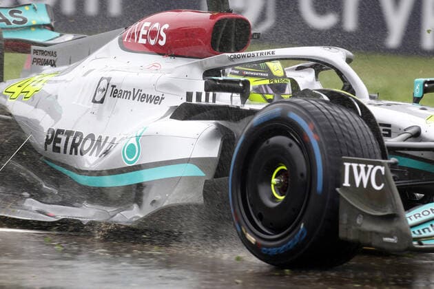 Lewis Hamilton UK, Mercedes AMG Petronas F1 Team 44 , Dreher ITA, Formula 1 Grand Prix Emilia Romagna, Imola, 22 04 2022 ITA, Formula 1 Grand Prix Emilia Romagna, Imola, 22 04 2022 Imola Copyright: xFoto:xEIBNER ThomasxFuesslerx EP_tfr