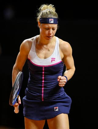 Laura Siegemund GER Jubel Freude Emotion Tennis Damen Porsche Cup Porsche Tennis Grand Prix GP Stuttgart 2022 Porsche Arena 22 04 2022 DFL REGULATIONS PROHIBIT ANY USE OF PHOTOGRAPHS AS IMAGE SEQUENCES AND OR QUASI VIDEO Porsche Tennis Grand Prix GP Stuttgart 2022