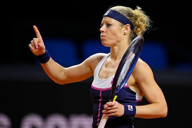Laura Siegemund GER cheer joy emotion gesture gesture tennis ladies Porsche Cup Porsche Tennis Grand Prix GP Stuttgart 2022 Porsche Arena 22 04 2022 DFL REGULATIONS PROHIBIT ANY USE OF PHOTOGRAPHS AS IMAGE SEQUENCES AND OR QUASI VIDEO Porsche Tennis Grand Prix GP Stuttgart 2022