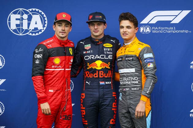 LECLERC Charles (mco), Scuderia Ferrari F1-75, VERSTAPPEN Max (ned), Red Bull Racing RB18, NORRIS Lando (gbr), McLaren F1 Team MCL36, portrait during the Formula 1 Grand Premio del Made in Italy e dell Emilia-Romagna 2022, 4th round of the 2022 FIA Formula One World Championship, WM, Weltmeisterschaft on the Imola Circuit, from April 22 to 24, 2022 in Imola, Italy - F1 - EMILIA ROMAGNA GRAND PRIX 2022 DPPI Panoramic  00122010_1R6_0506.JPG_