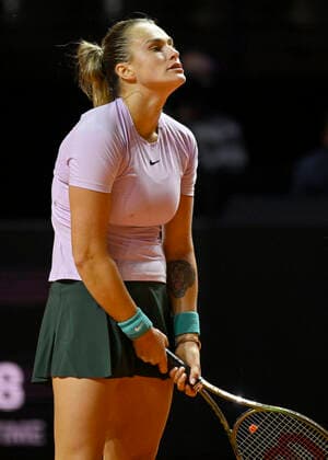 Aryna Sabalenka BLR disappointed Tennis Women Porsche Cup Porsche Tennis Grand Prix GP Stuttgart 2022 Porsche Arena 22 04 2022 DFL REGULATES PROHIBIT ANY USE OF PHOTOGRAPHS AS IMAGE SEQUENCES AND OR QUASI VIDEO Porsche Tennis Grand Prix GP Stuttgart 2022