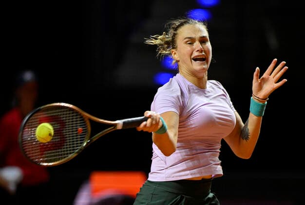 Aryna Sabalenka BLR Action Tennis Women Porsche Cup Porsche Tennis Grand Prix GP Stuttgart 2022 Porsche Arena 22 04 2022 DFL REGULATES PROHIBIT ANY USE OF PHOTOGRAPHS AS IMAGE SEQUENCES AND OR QUASI VIDEO Porsche Tennis Grand Prix GP Stuttgart 2022