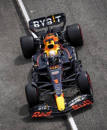 IMOLA Max Verstappen 1 with the Oracle Red Bull Racing RB18 Honda on track during practice 2 ahead of the Emilia Romagna F1 Grand Prix at Autodromo Enzo e Dino Ferrari on April 23, 2022 in Imola, Italy REMKO DE WAAL GP Emilia Romagna 2022 Practice 2 2022 xVIxANPxSportx xxANPxIVx 447495614 originalFilename: 447495614.jpg