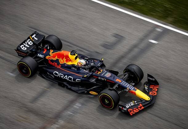 IMOLA Max Verstappen 1 with the Oracle Red Bull Racing RB18 Honda on track during practice 2 ahead of the Emilia Romagna F1 Grand Prix at Autodromo Enzo e Dino Ferrari on April 23, 2022 in Imola, Italy REMKO DE WAAL GP Emilia Romagna 2022 Practice 2 2022 xVIxANPxSportx xxANPxIVx 447495622 originalFilename: 447495622.jpg