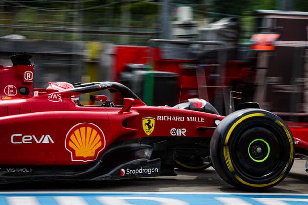 16 LECLERC Charles (mco), Scuderia Ferrari F1-75, action during the Formula 1 Grand Premio del Made in Italy e dell Emilia-Romagna 2022, 4th round of the 2022 FIA Formula One World Championship, WM, Weltmeisterschaft on the Imola Circuit, from April 22 to 24, 2022 in Imola, Italy - F1 - EMILIA ROMAGNA GRAND PRIX 2022 DPPI Panoramic  20220423_GOOD2231