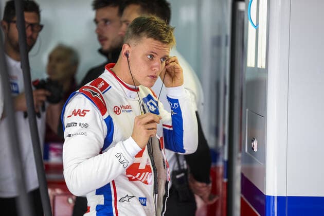 SCHUMACHER Mick (ger), Haas F1 Team VF-22 Ferrari, portrait during the Formula 1 Grand Premio del Made in Italy e dell Emilia-Romagna 2022, 4th round of the 2022 FIA Formula One World Championship, WM, Weltmeisterschaft on the Imola Circuit, from April 22 to 24, 2022 in Imola, Italy - F1 - EMILIA ROMAGNA GRAND PRIX 2022 DPPI Panoramic  20220423_GOOD2043