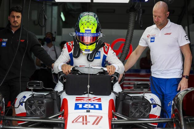 SCHUMACHER Mick (ger), Haas F1 Team VF-22 Ferrari, portrait during the Formula 1 Grand Premio del Made in Italy e dell Emilia-Romagna 2022, 4th round of the 2022 FIA Formula One World Championship, WM, Weltmeisterschaft on the Imola Circuit, from April 22 to 24, 2022 in Imola, Italy - F1 - EMILIA ROMAGNA GRAND PRIX 2022 DPPI Panoramic  20220423_GOOD2078
